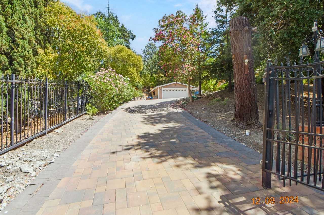 1036 La Gonda Way - Photo 2 of 10