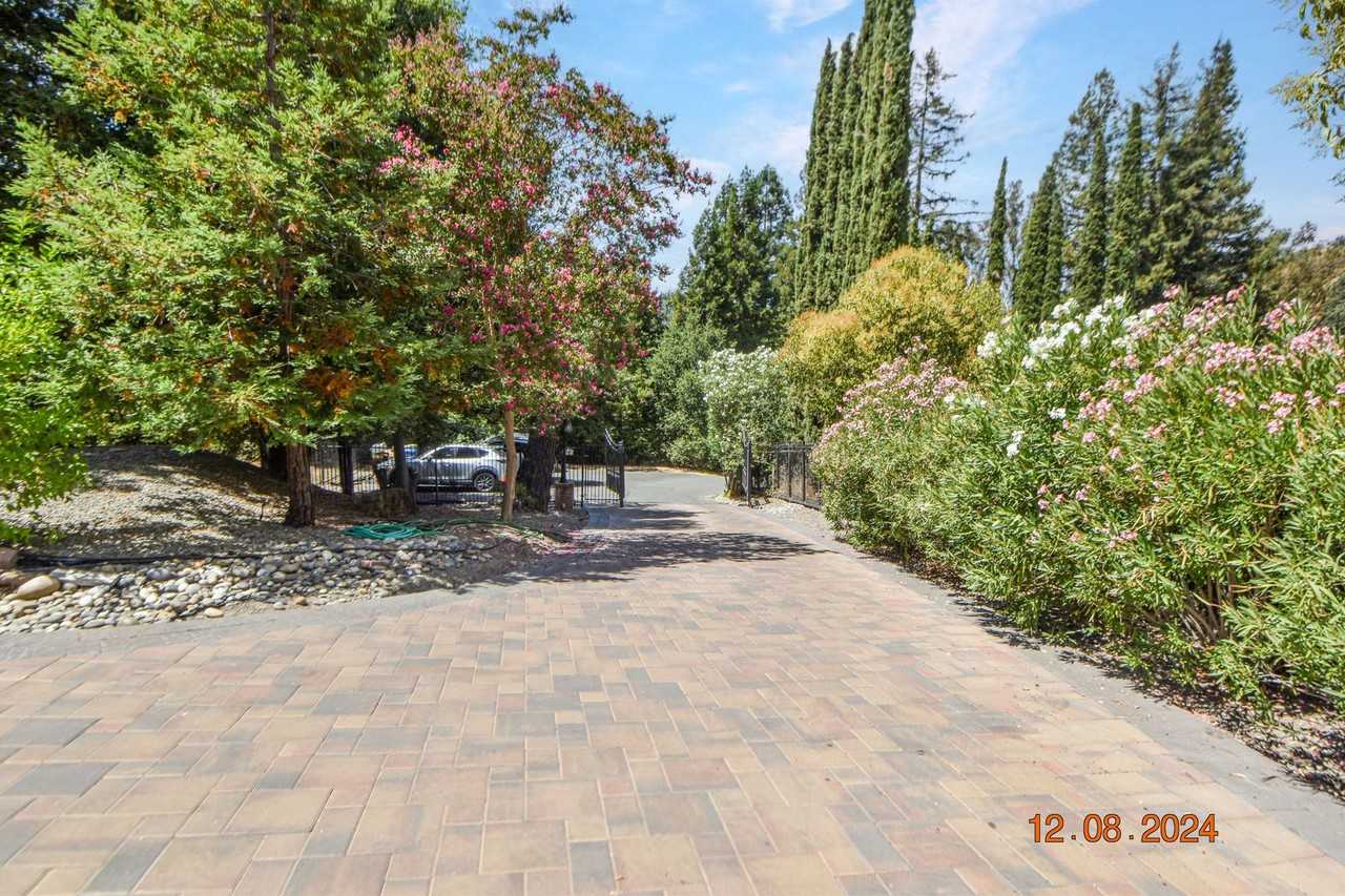 1036 La Gonda Way - Photo 3 of 10