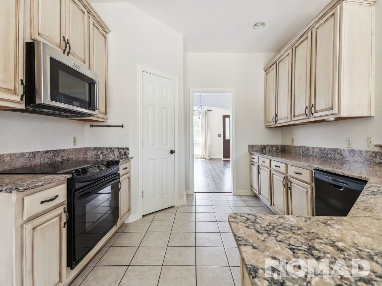 3037 Encino Dr - Photo 3 of 28