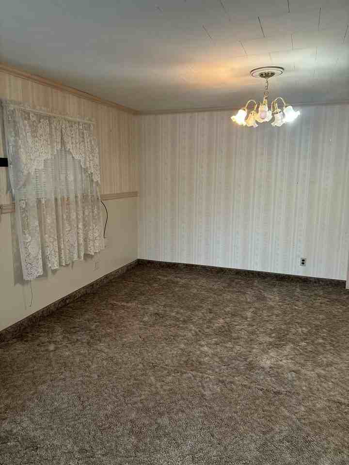 93 E 200 N - Photo 2 of 13