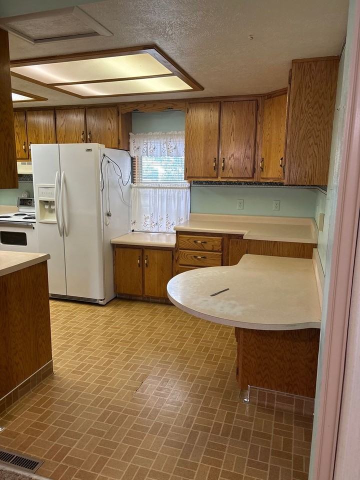 93 E 200 N - Photo 3 of 13