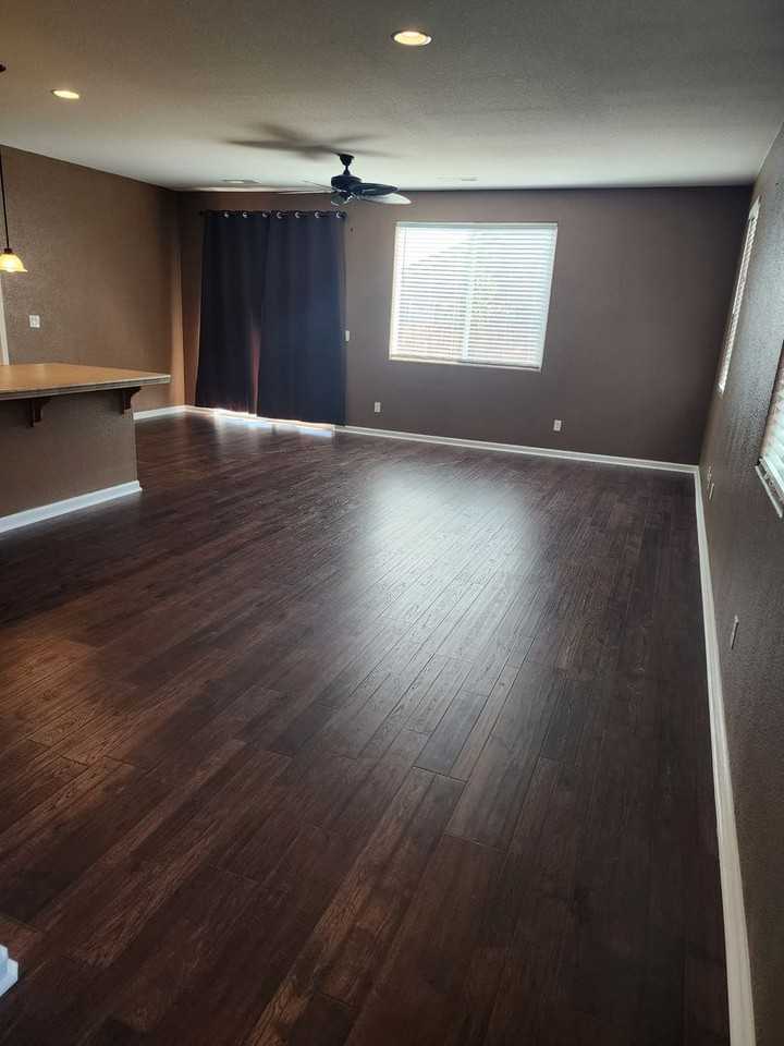 142 Calvert St - Photo 2 of 10