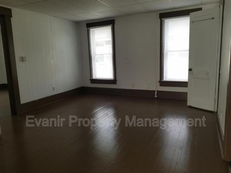 104 1/2 Rusby Ave - Photo 3 of 15