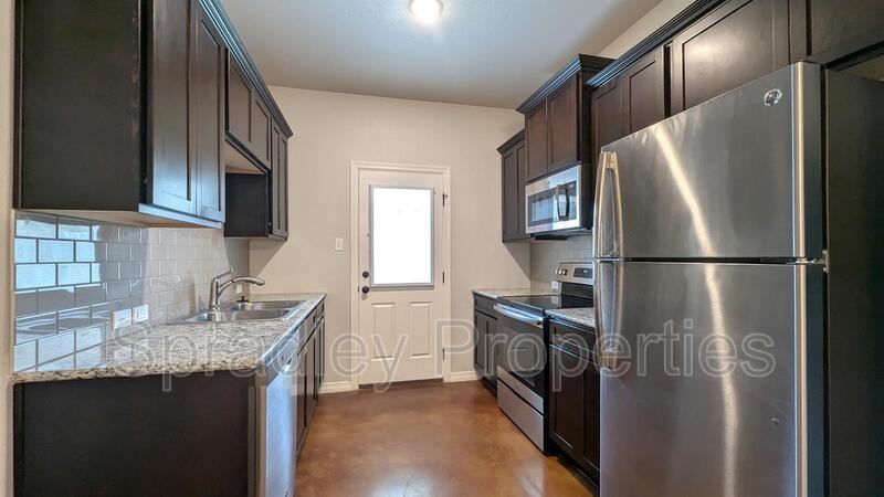 206 Juniper Dr Unit A - Photo 4 of 10