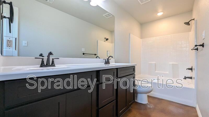 206 Juniper Dr Unit A - Photo 6 of 10