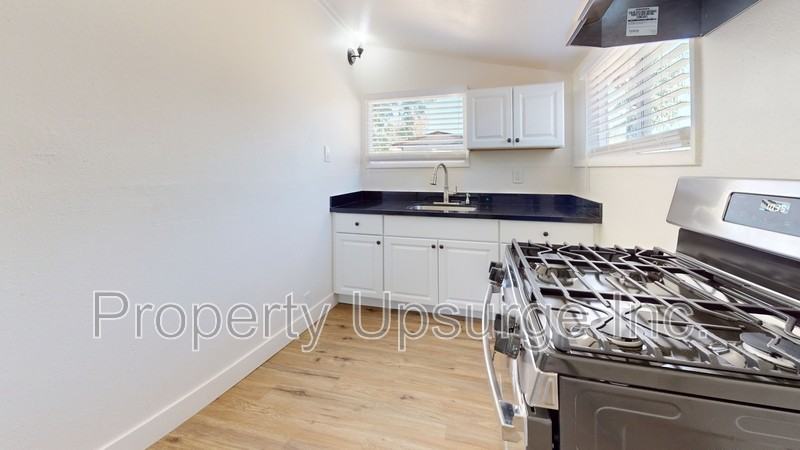 4566 Virginia Ave - Photo 2 of 11