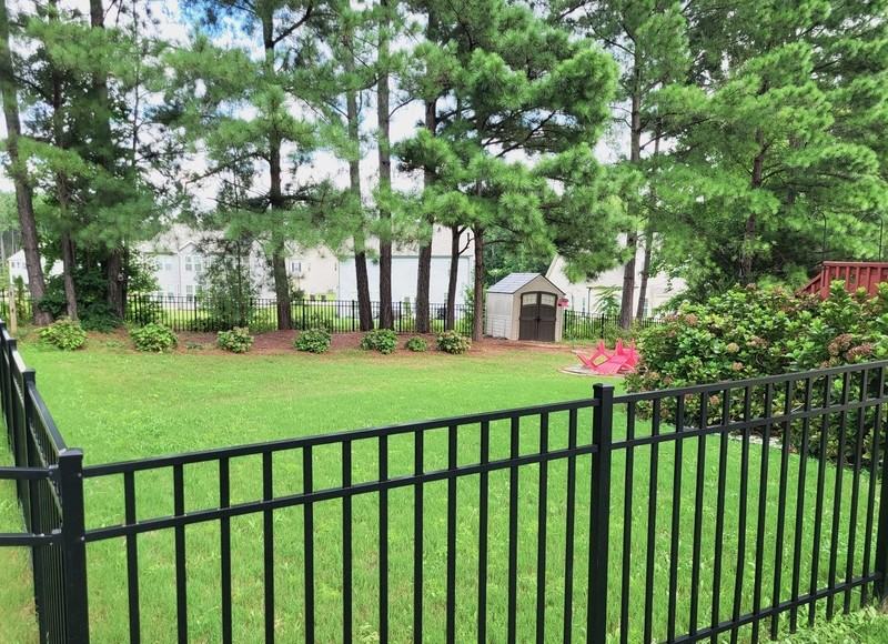 105 Clubhouse Dr - Photo 6 of 35