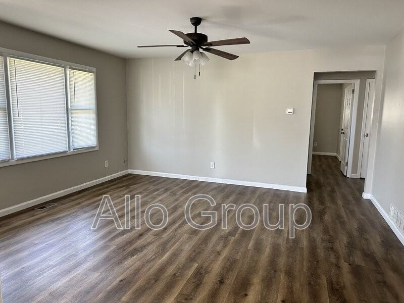 23 Freeport Rd - Photo 2 of 19