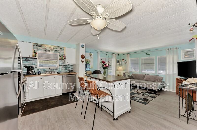 158 Serpentine Dr - Photo 3 of 15
