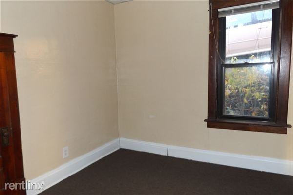 613 Chestnut Ave - Photo 3 of 7
