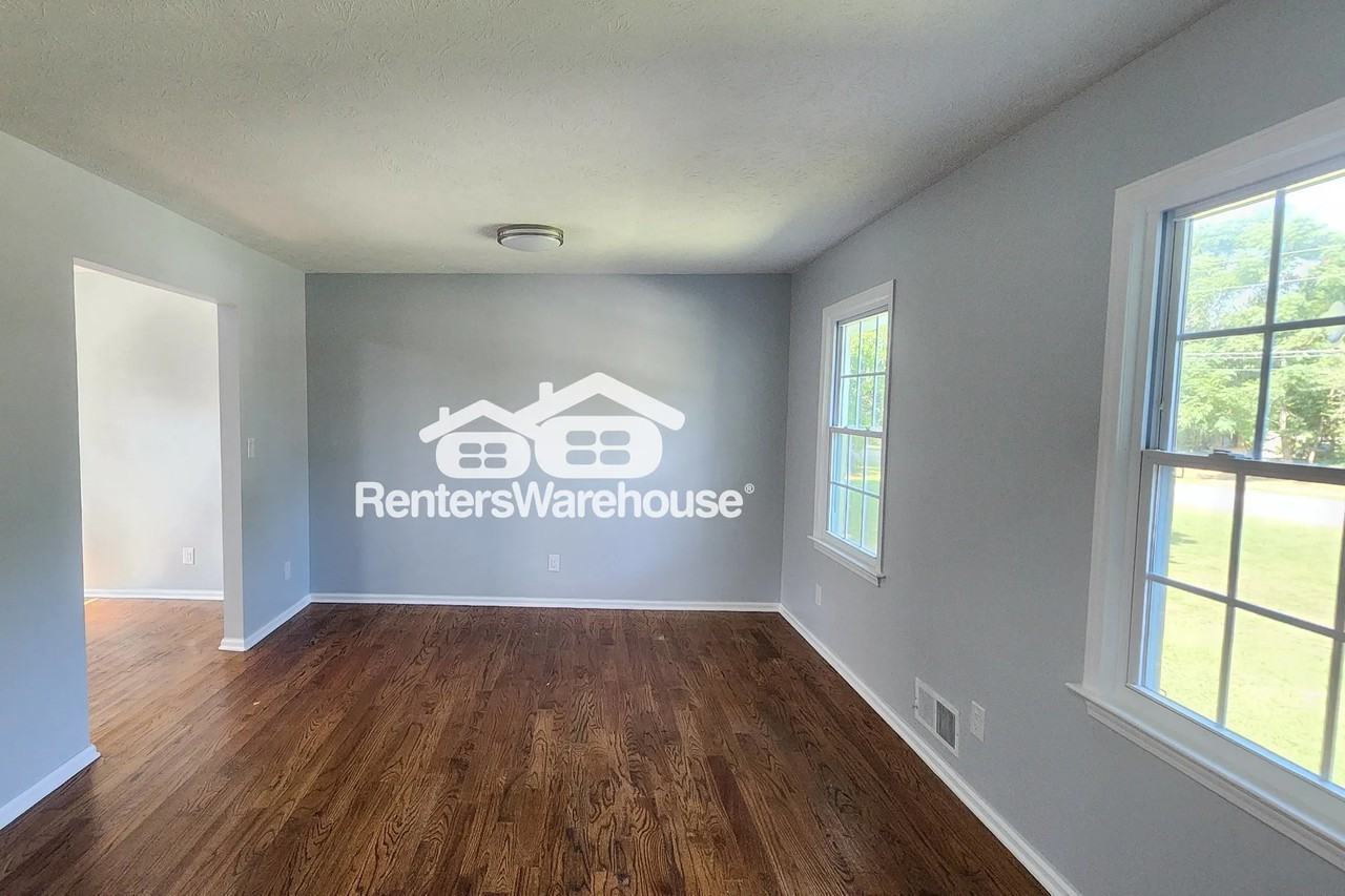 1858 Valley View Rd - Photo 2 of 20