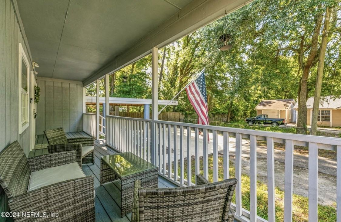 2181 Sheridan St - Photo 3 of 28