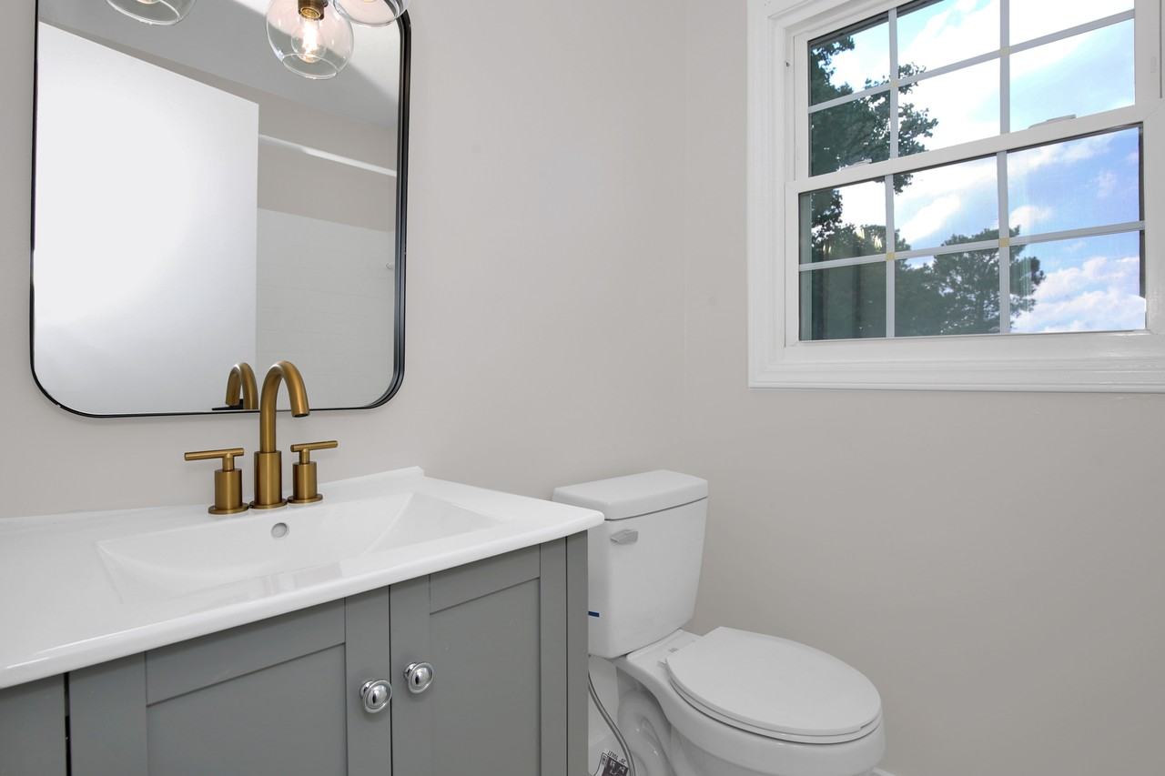 914 Fiske Dr - Photo 4 of 9