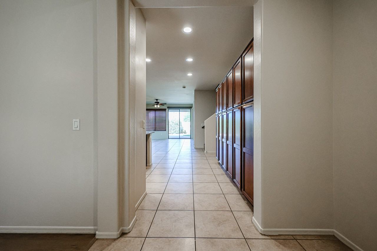 3410 S Sunland Dr - Photo 5 of 50