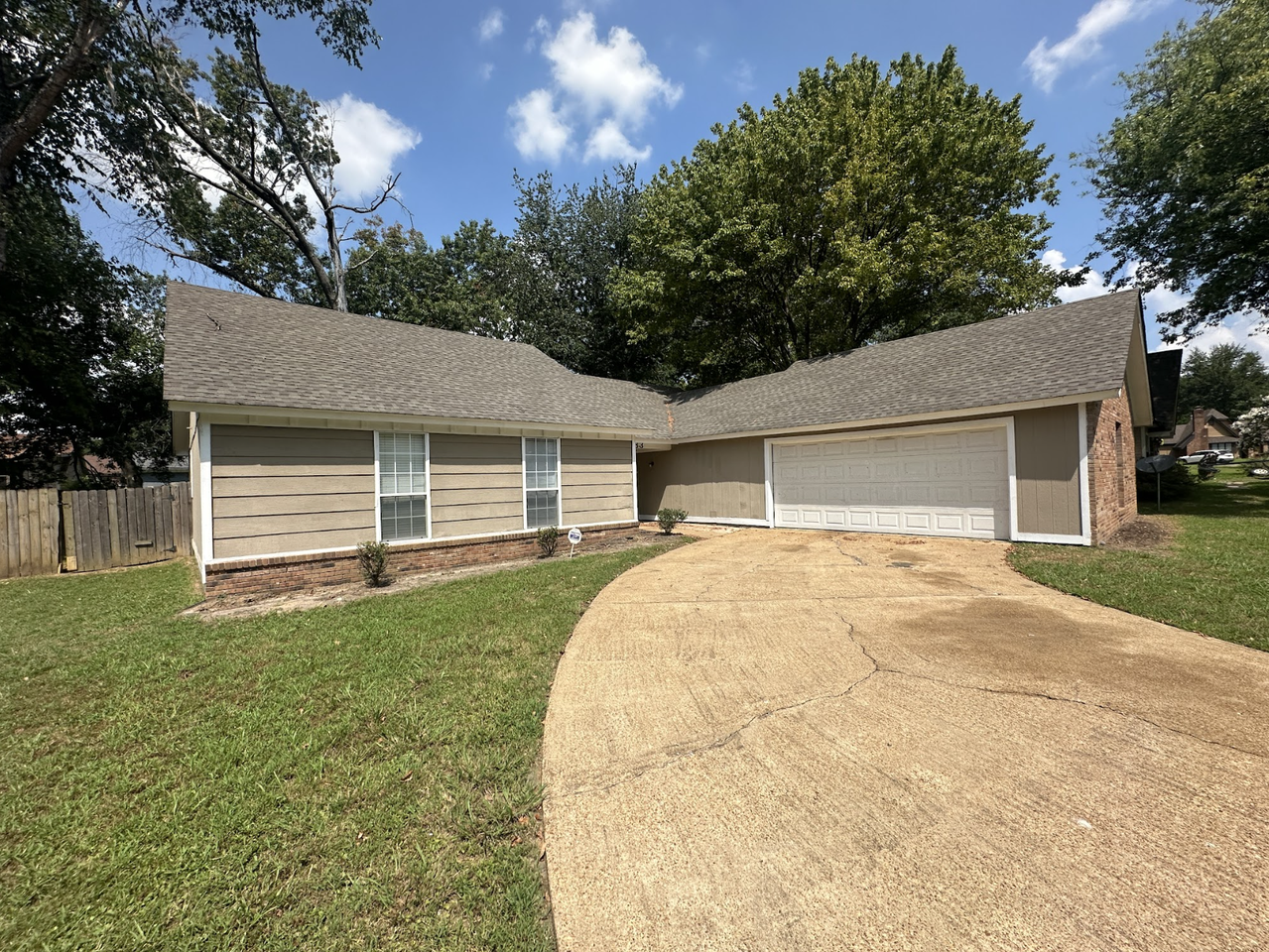 4483 Grinstead Cv - Photo 2 of 21