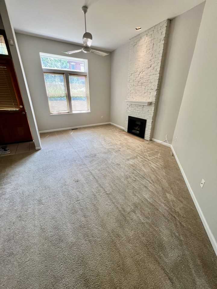 2221 Rutger St - Photo 2 of 10