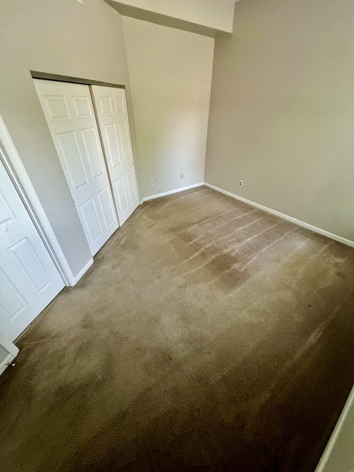 2221 Rutger St - Photo 3 of 10