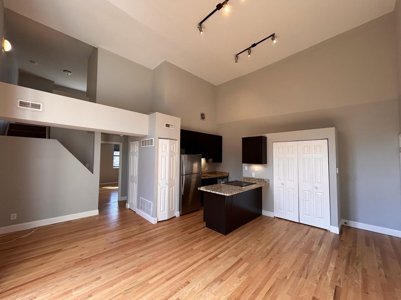 1523 S 10Th St - Photo 3 of 16