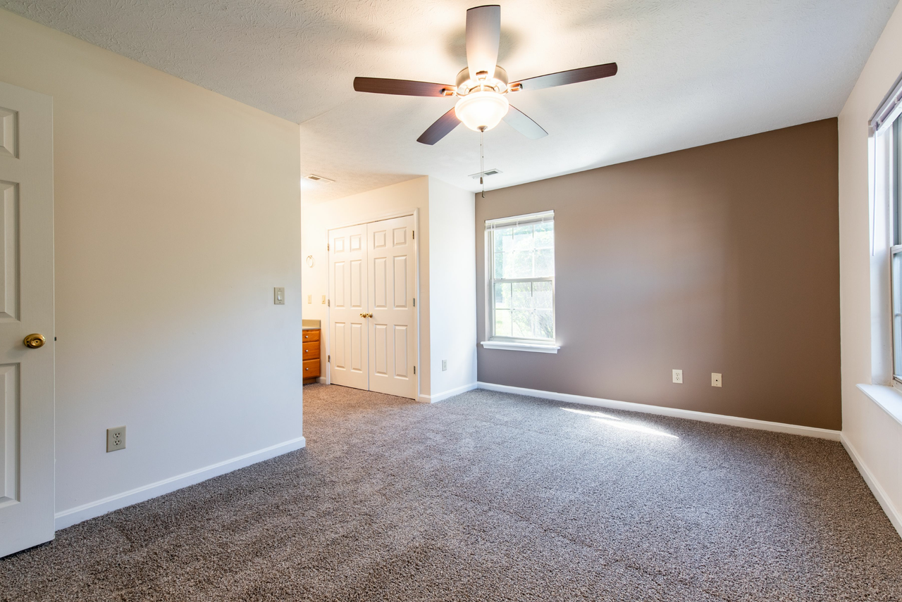 Autumn Ridge Apartments - Photo 3 of 18