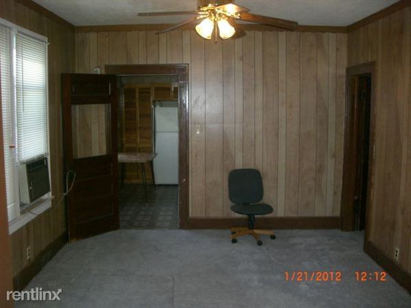 12128 Mitchell St - Photo 3 of 17