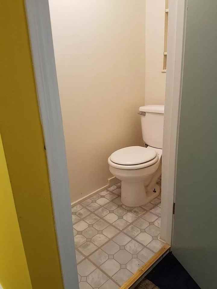 2424 S Graham St - Photo 7 of 20