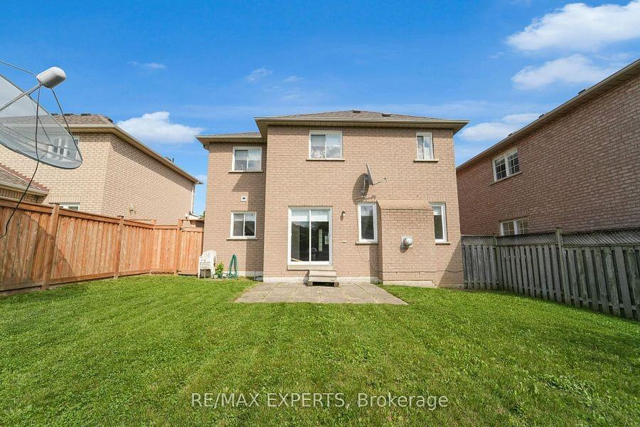 38 Saint Joan of Arc Avenue - Photo 2 of 16