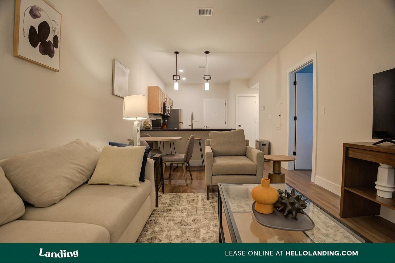 1999 E Boston St - Photo 5 of 50