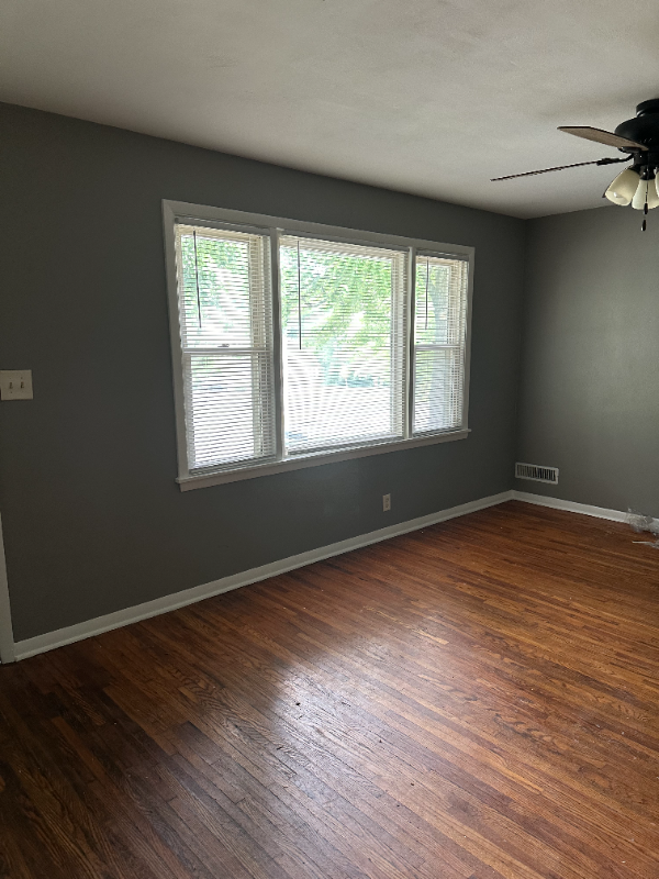 337 Dale Ave - Photo 2 of 5