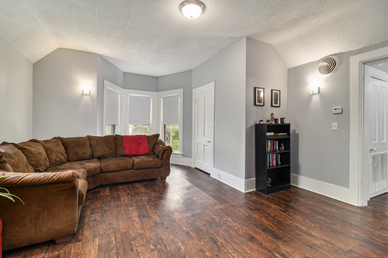 515 S State St - Photo 2 of 11