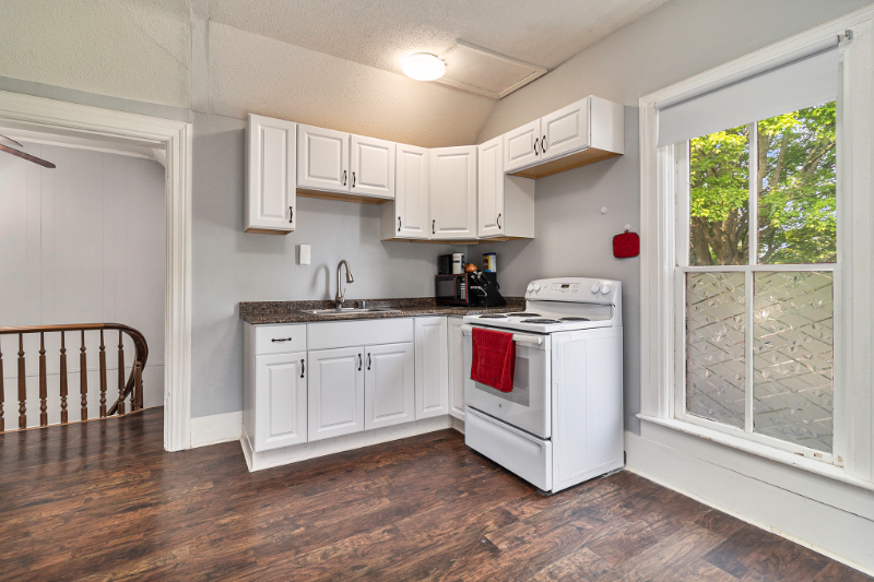 515 S State St - Photo 3 of 11