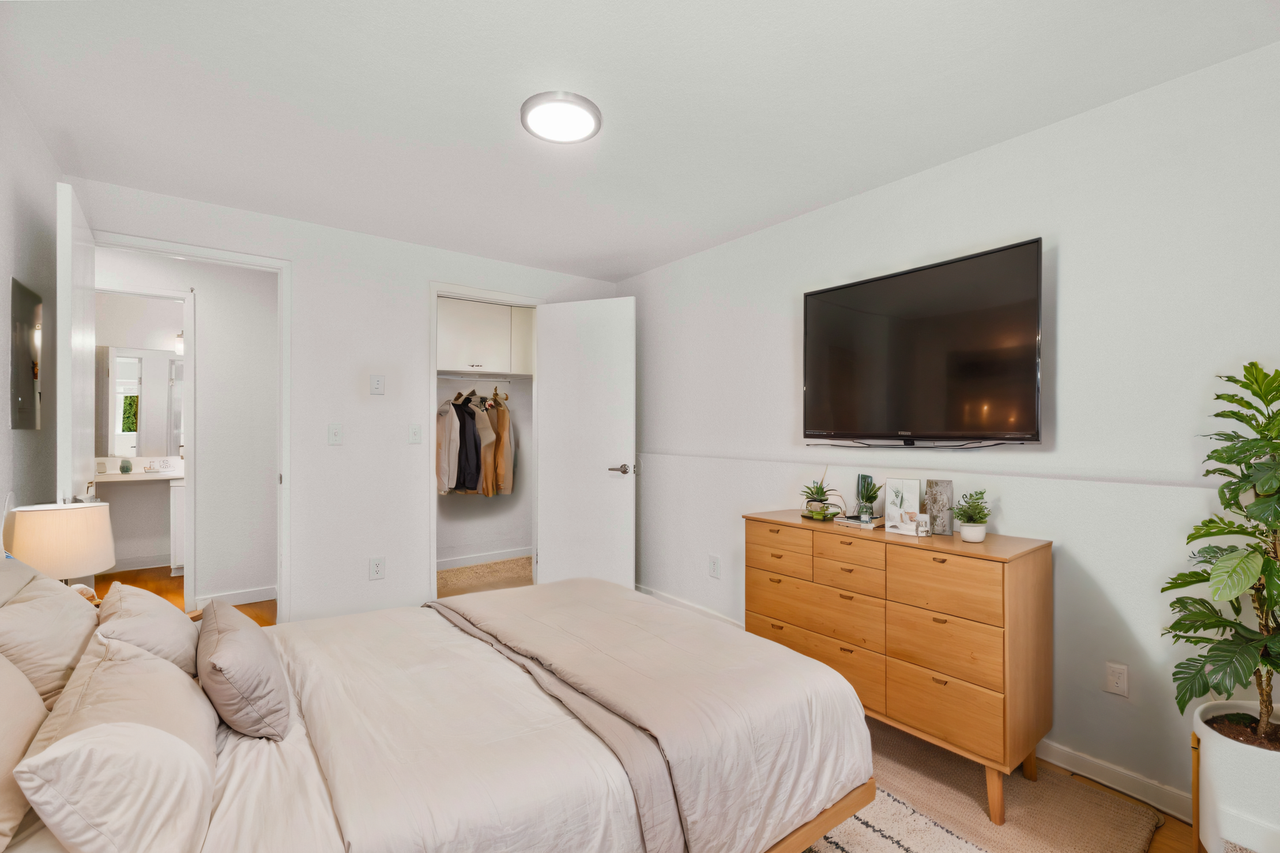 Oak Park Apartments - Photo 3 of 19