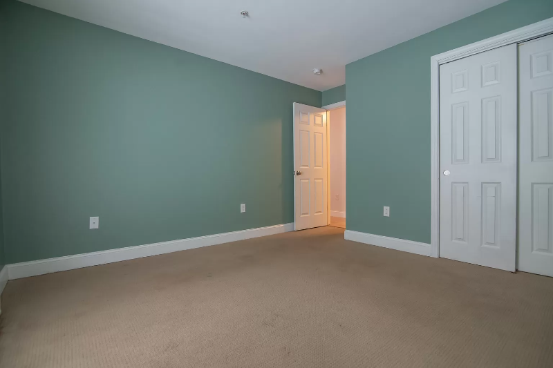 92 Eastern Ave - Photo 6 of 11