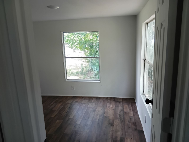 2715 Brockett Rd - Photo 3 of 6