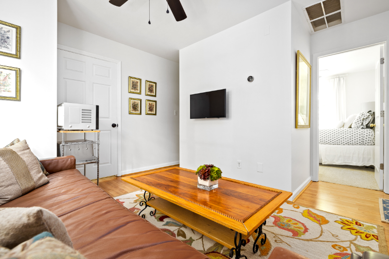 2160 Monterey Dr Nw - Photo 2 of 17