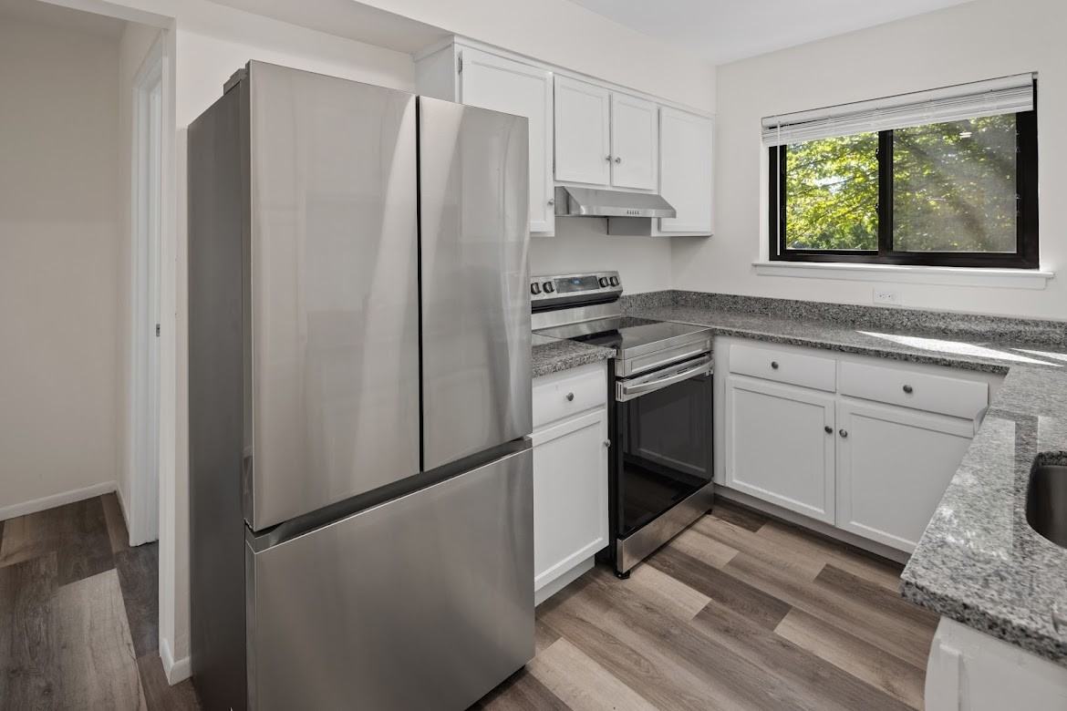 160 Kennedy Drive #160 - Photo 2 of 7