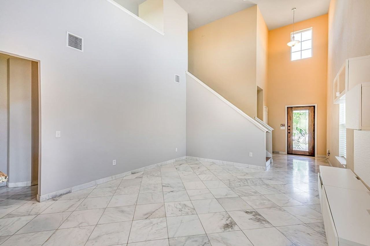 12105 Greywacke Dr - Photo 4 of 20