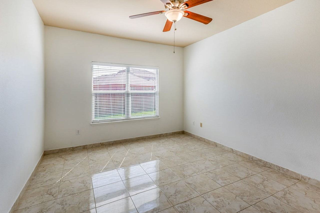 12105 Greywacke Dr - Photo 6 of 20