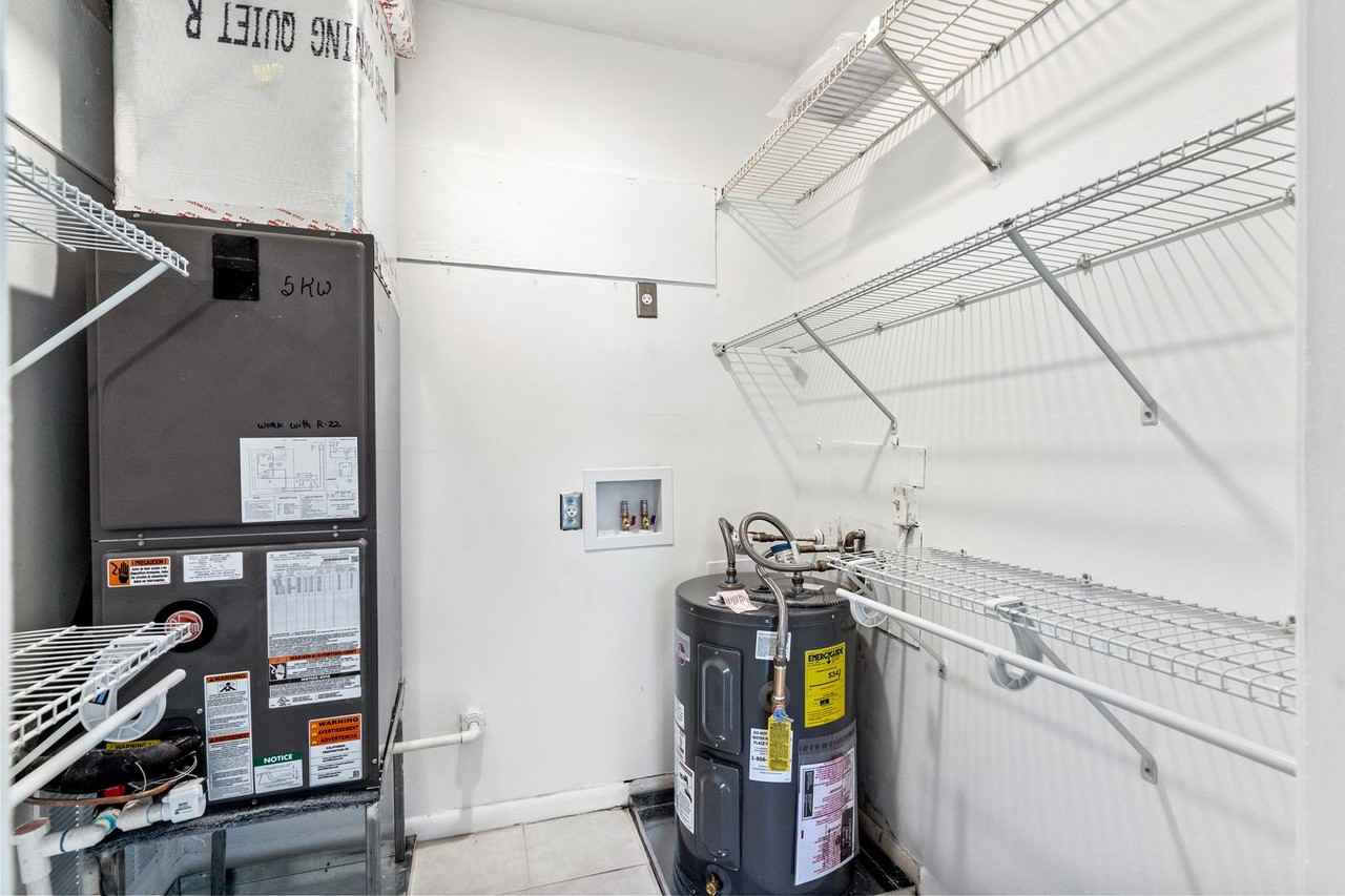 Palomar - Photo 6 of 19