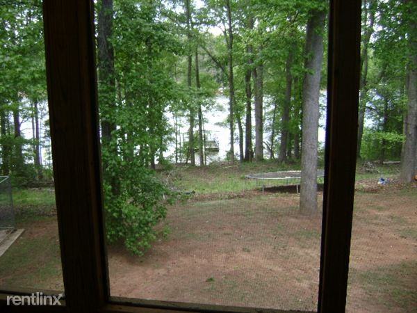 528 Stagecoach Dr - Photo 2 of 10