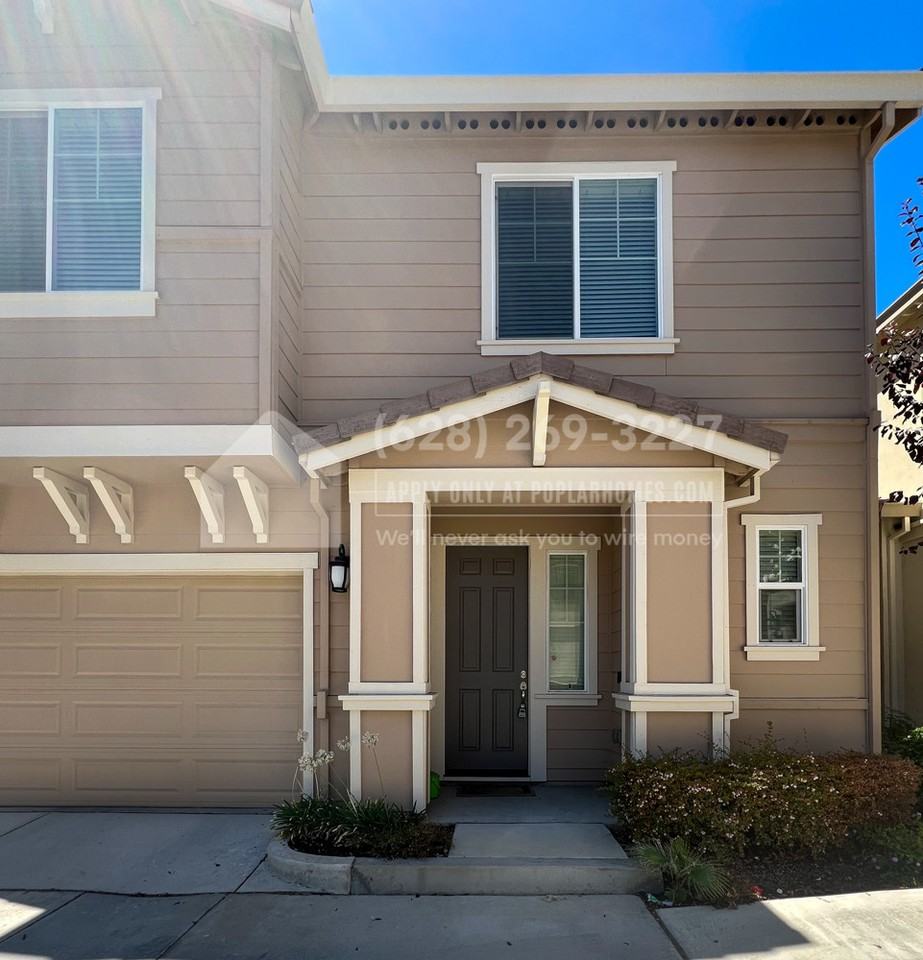 1088 Gridley Dr - Photo 2 of 4