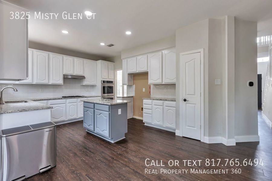 3825 Misty Glen Court - Photo 4 of 24