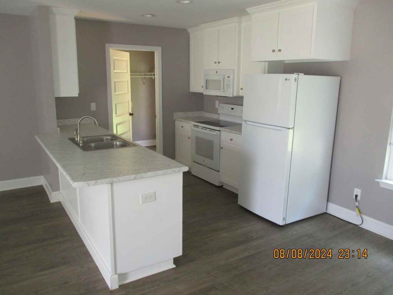 121 Twelve Oaks Ct - Photo 3 of 19