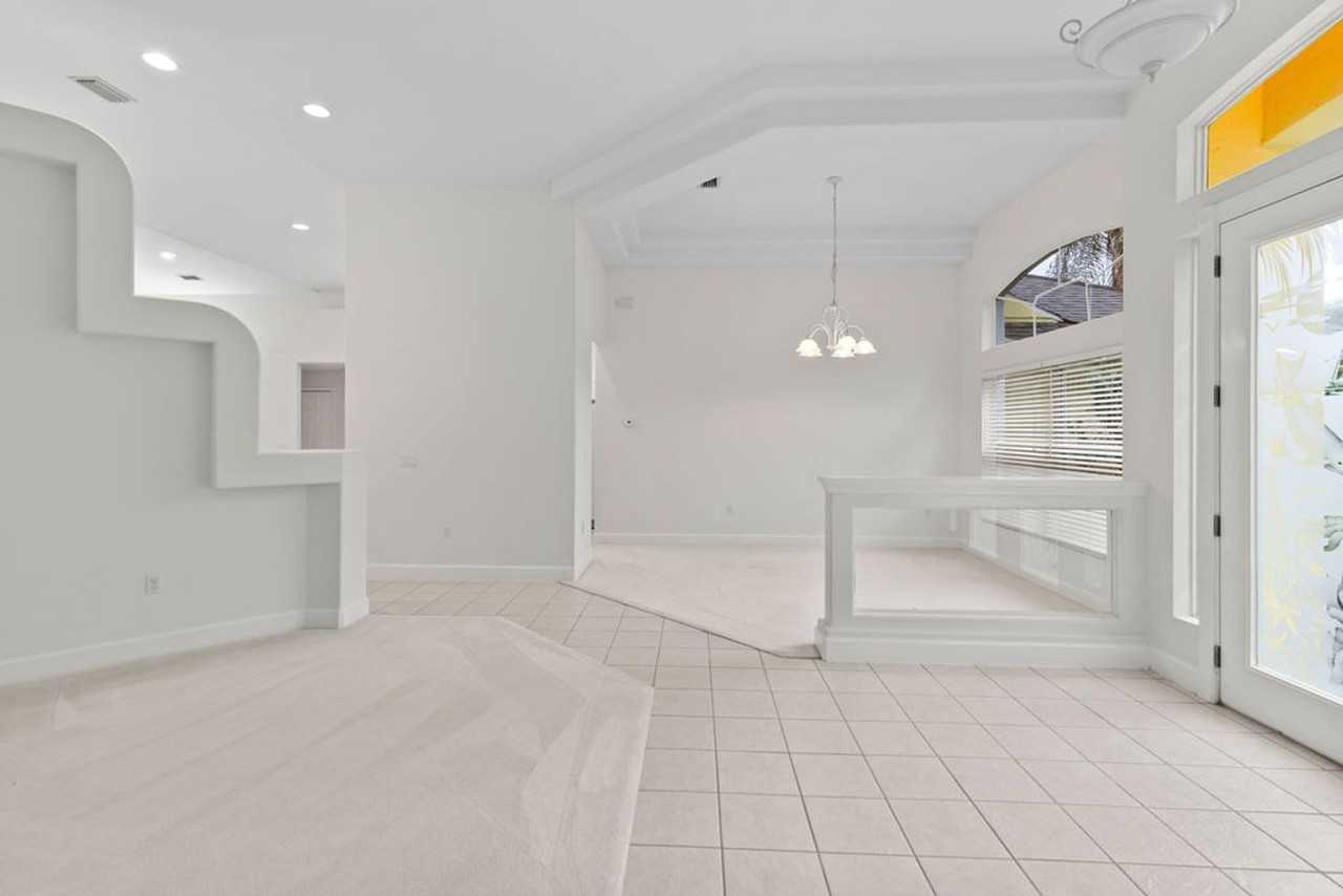 19 Black Water Way - Photo 4 of 30