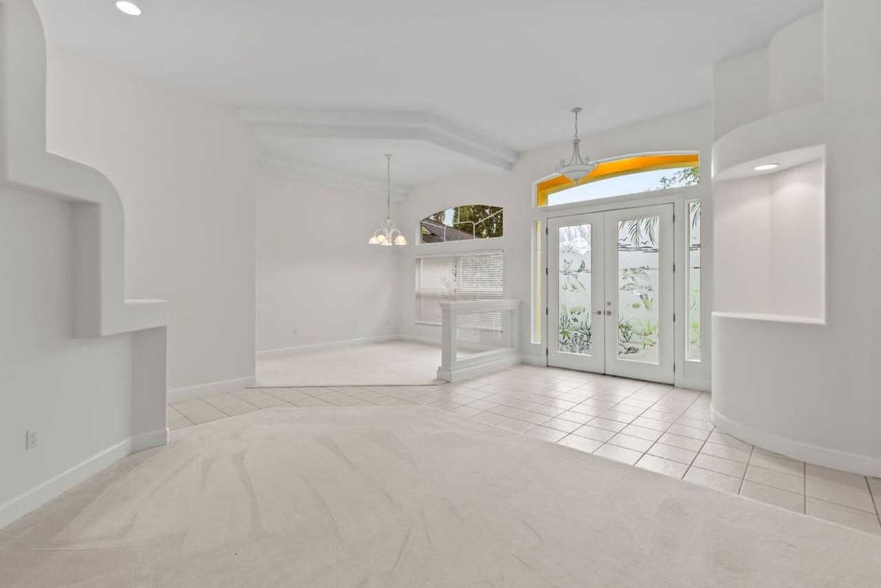 19 Black Water Way - Photo 5 of 30