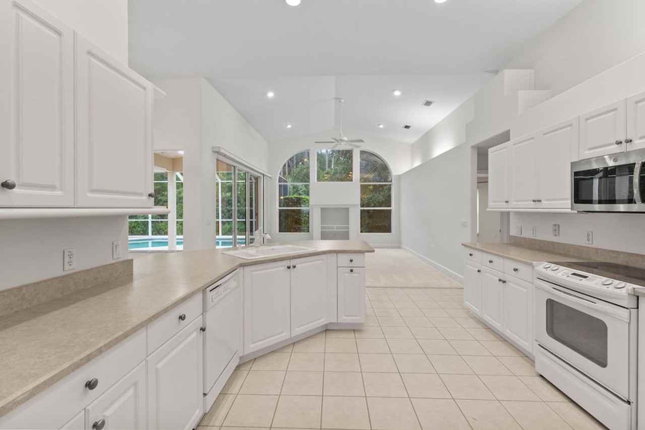 19 Black Water Way - Photo 7 of 30