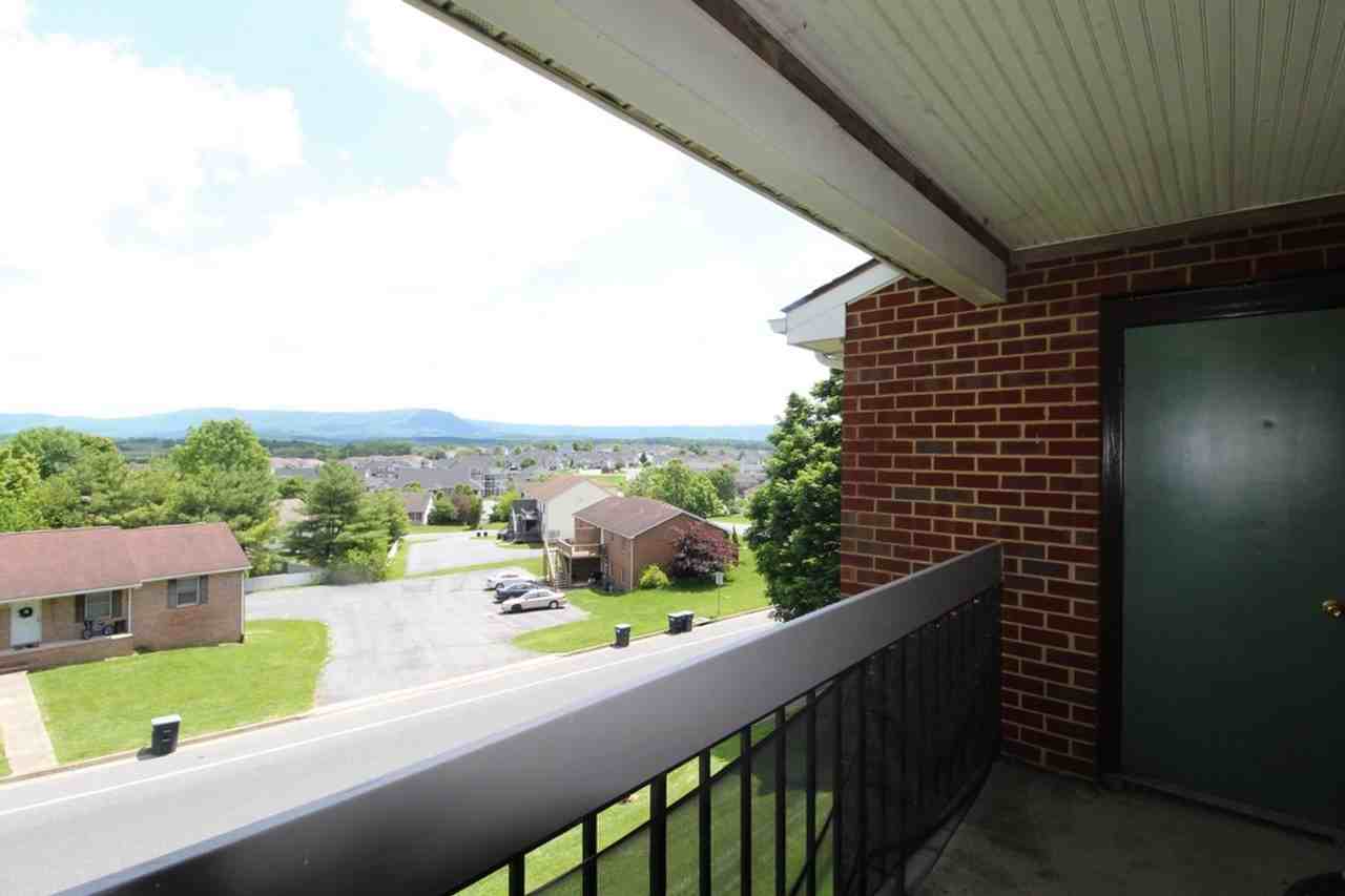 1116 Blue Ridge Dr - Photo 3 of 14