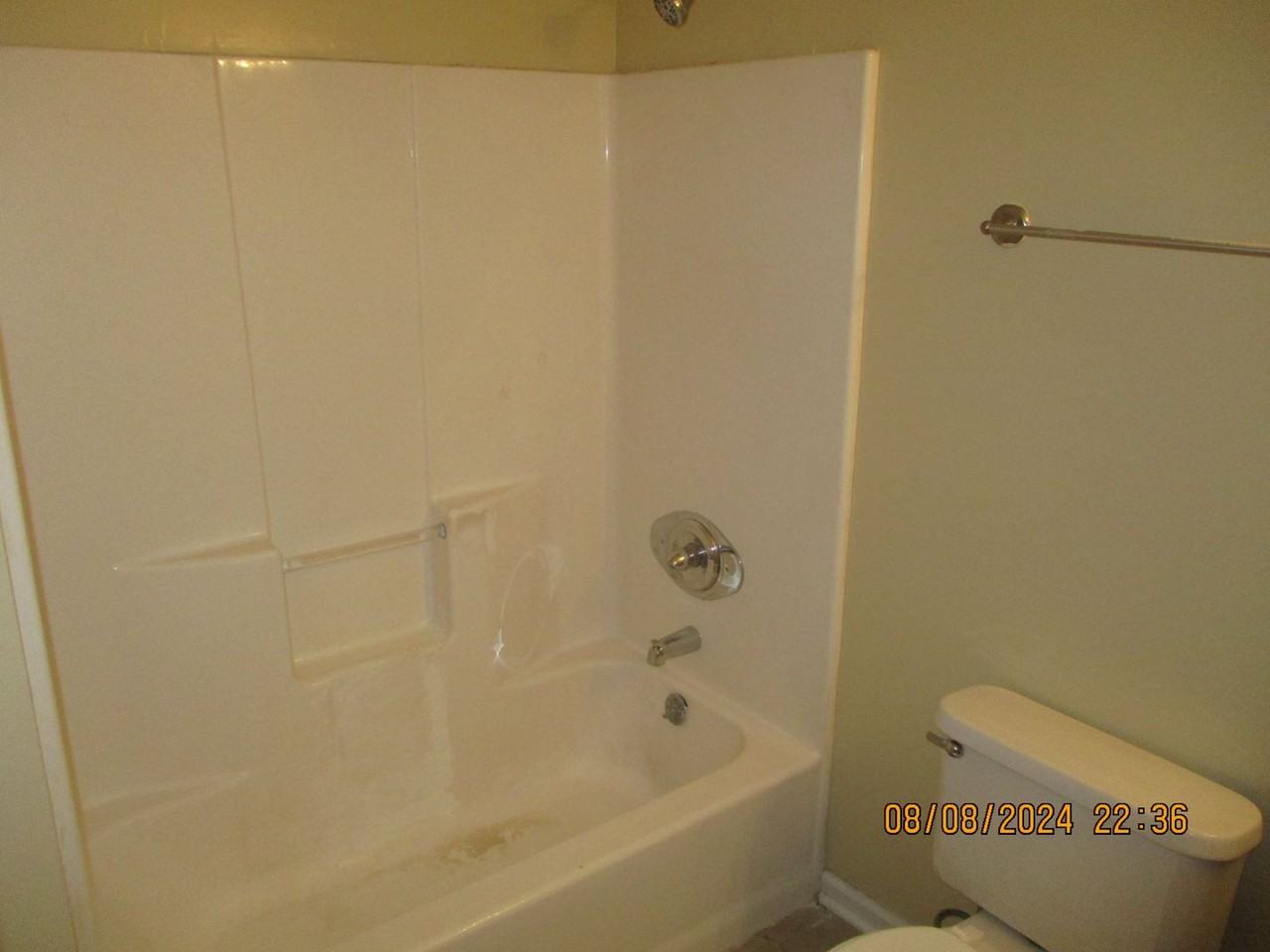117 Augusta Ct Apt B - Photo 3 of 9