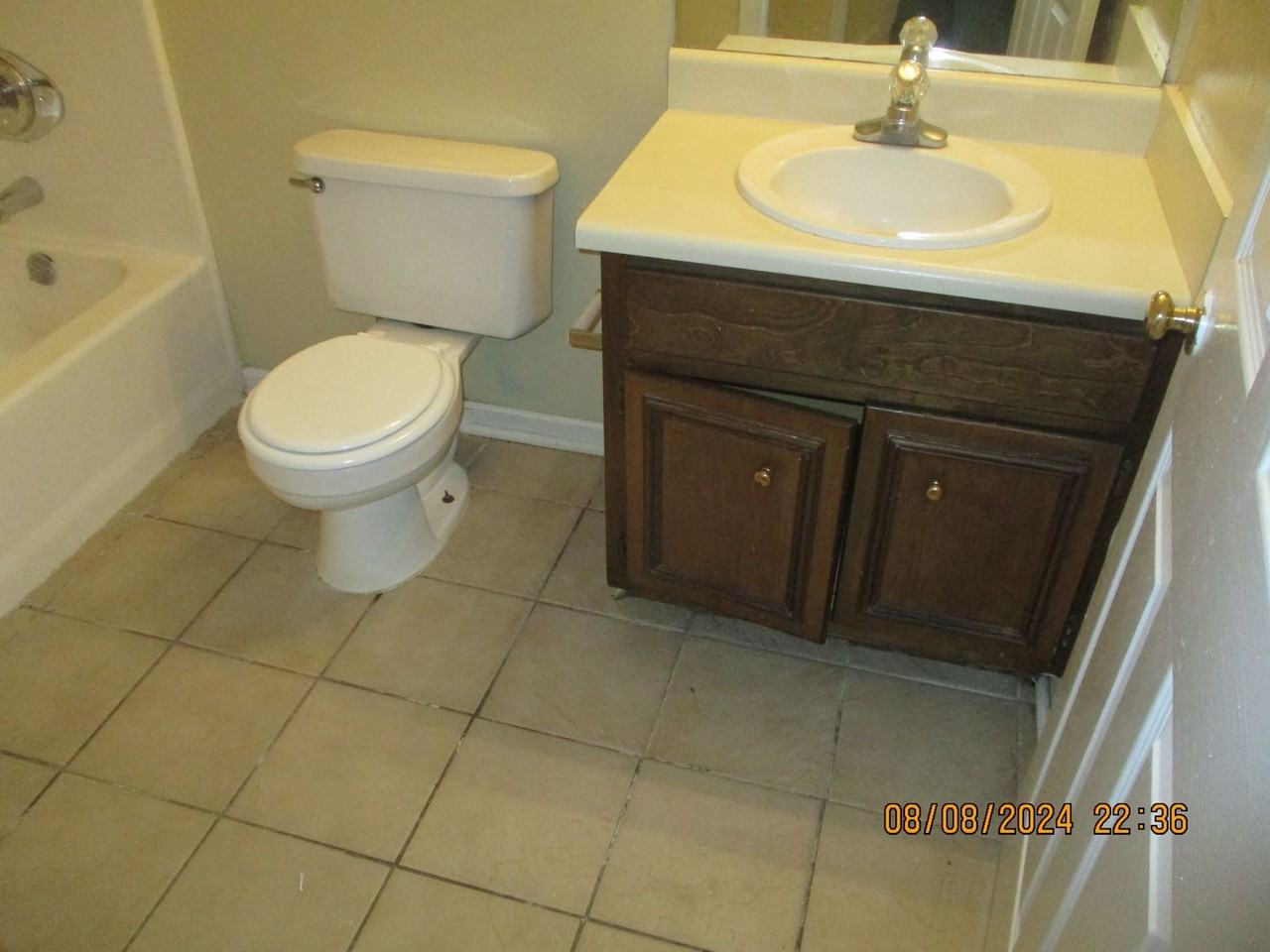 117 Augusta Ct Apt B - Photo 4 of 9