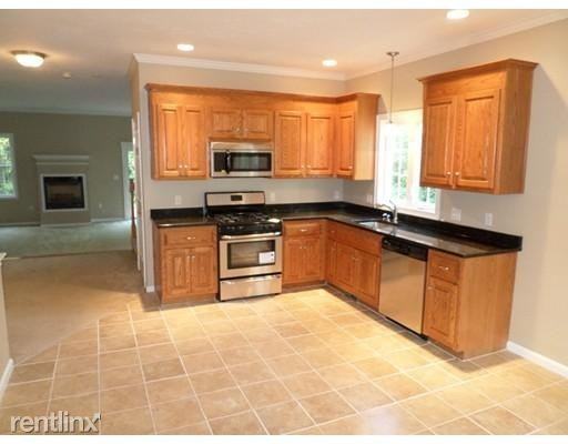 1 Peter St #B - Photo 3 of 7