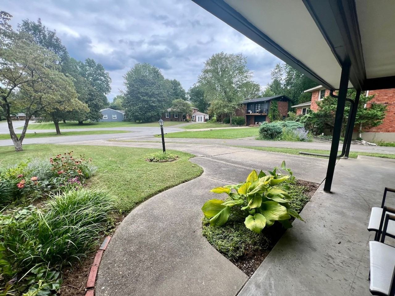 6710 Green Meadow Ct - Photo 3 of 33